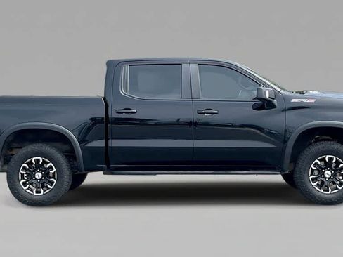 Used 2023 Chevrolet Silverado 1500 ZR2 w/ Technology Package AWD/4WD image 9