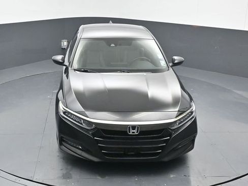 Used 2018 Honda Accord Sport image 10