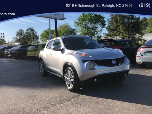 Used 2011 Nissan Juke SL image 1