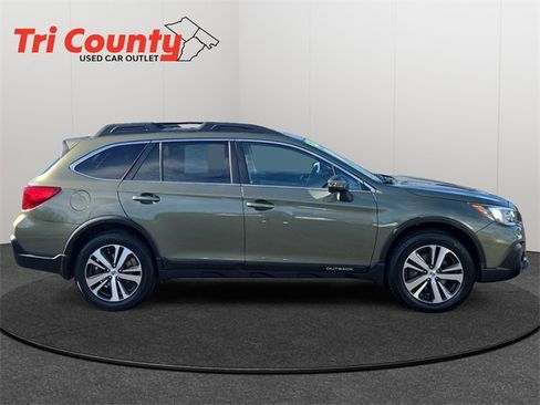 Used 2019 Subaru Outback 2.5i Limited w/ Protection Package #1 image 9