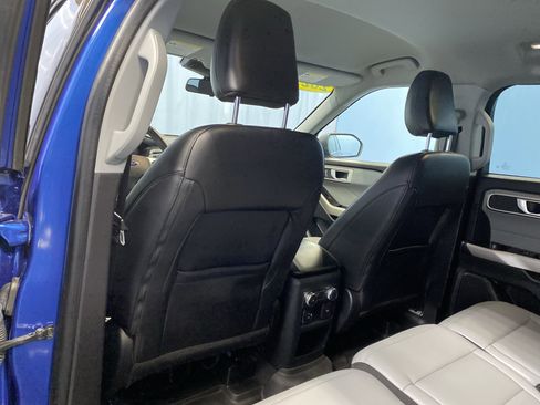 Used 2021 Ford Explorer XLT w/ Equipment Group 202A image 27