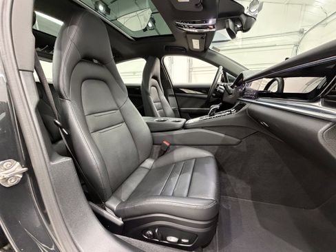 Certified 2023 Porsche Panamera 4 image 23