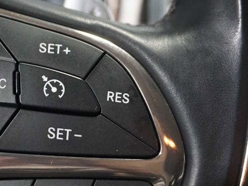 Used 2015 Chrysler 200 C w/ Navigation & Sound Group I image 25