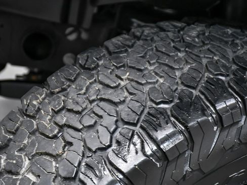 Used 2023 Jeep Wrangler Unlimited Rubicon 4xe w/ Steel Bumper Group AWD/4WD image 81