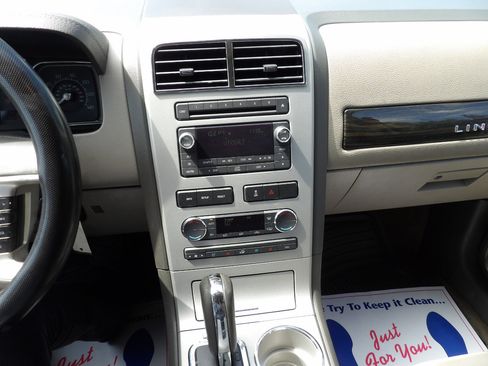 Used 2008 Lincoln MKX FWD image 10