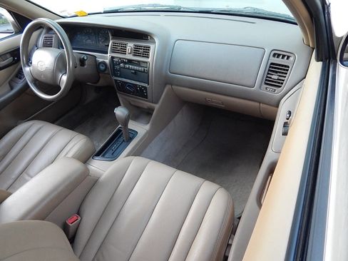 Used 1997 Toyota Avalon XL image 19