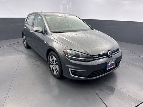 Used 2019 Volkswagen e-Golf SE w/ Driver Assistance Package image 11