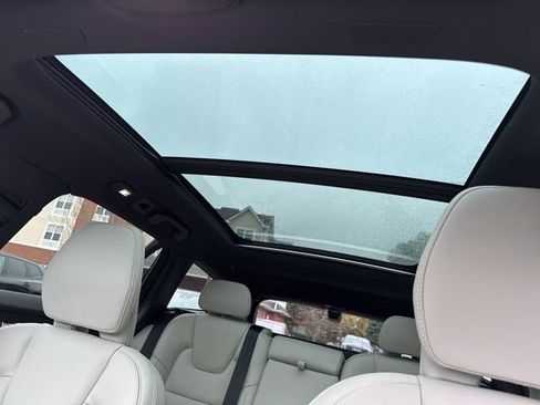 New 2026 Volvo V60 B5 Cross Country Ultra w/ Climate Package image 9