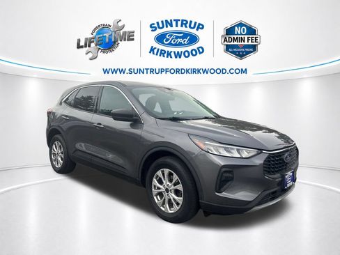 Used 2023 Ford Escape Active w/ Tech Pack #1 AWD/4WD image 9