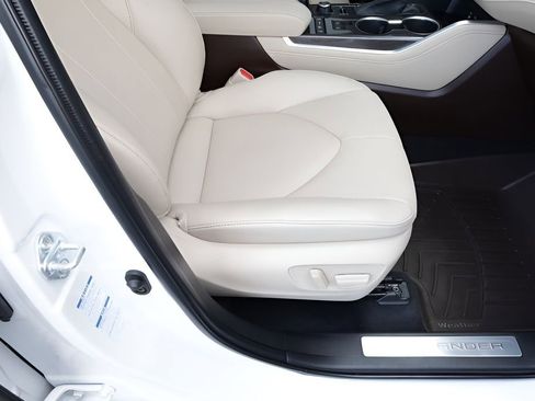 Used 2022 Toyota Highlander Limited image 26