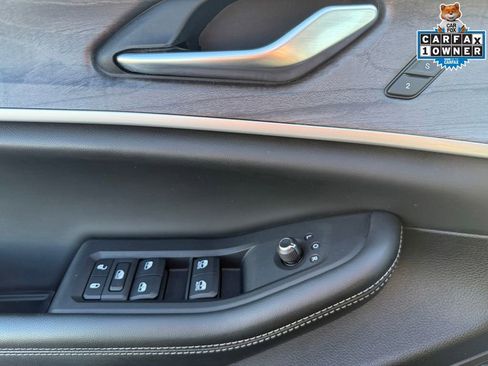 Certified 2023 Jeep Grand Cherokee Limited image 16