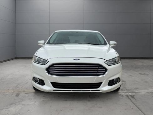 Used 2016 Ford Fusion Titanium FWD image 2