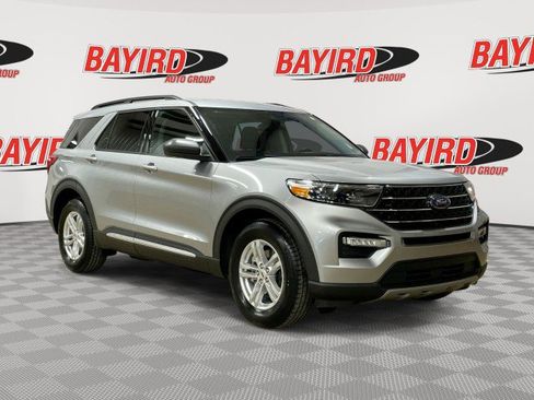 Used 2023 Ford Explorer XLT w/ Equipment Group 202A RWD image 1