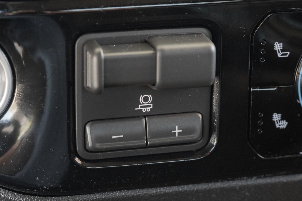 Used 2026 GMC Sierra 1500 SLT RWD image 31
