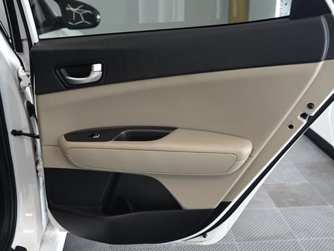 Used 2018 Kia Optima LX w/ Convenience Package image 33