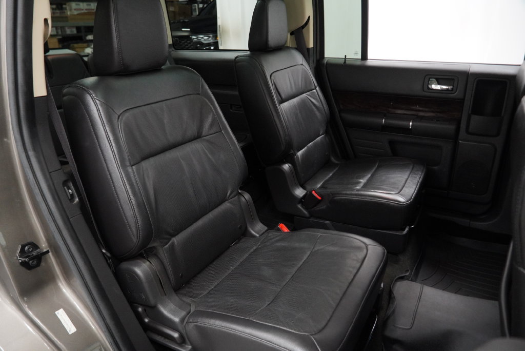 Used 2013 Ford Flex Limited FWD image 41