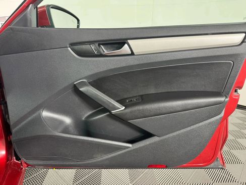 Used 2022 Volkswagen Passat 2.0T SE image 40