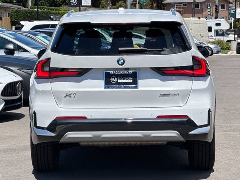 Used 2023 BMW X1 xDrive28i AWD/4WD image 4