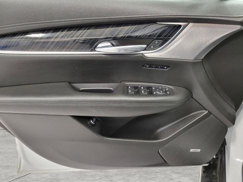 Used 2022 Cadillac XT6 Premium Luxury w/ Technology Package AWD/4WD image 28