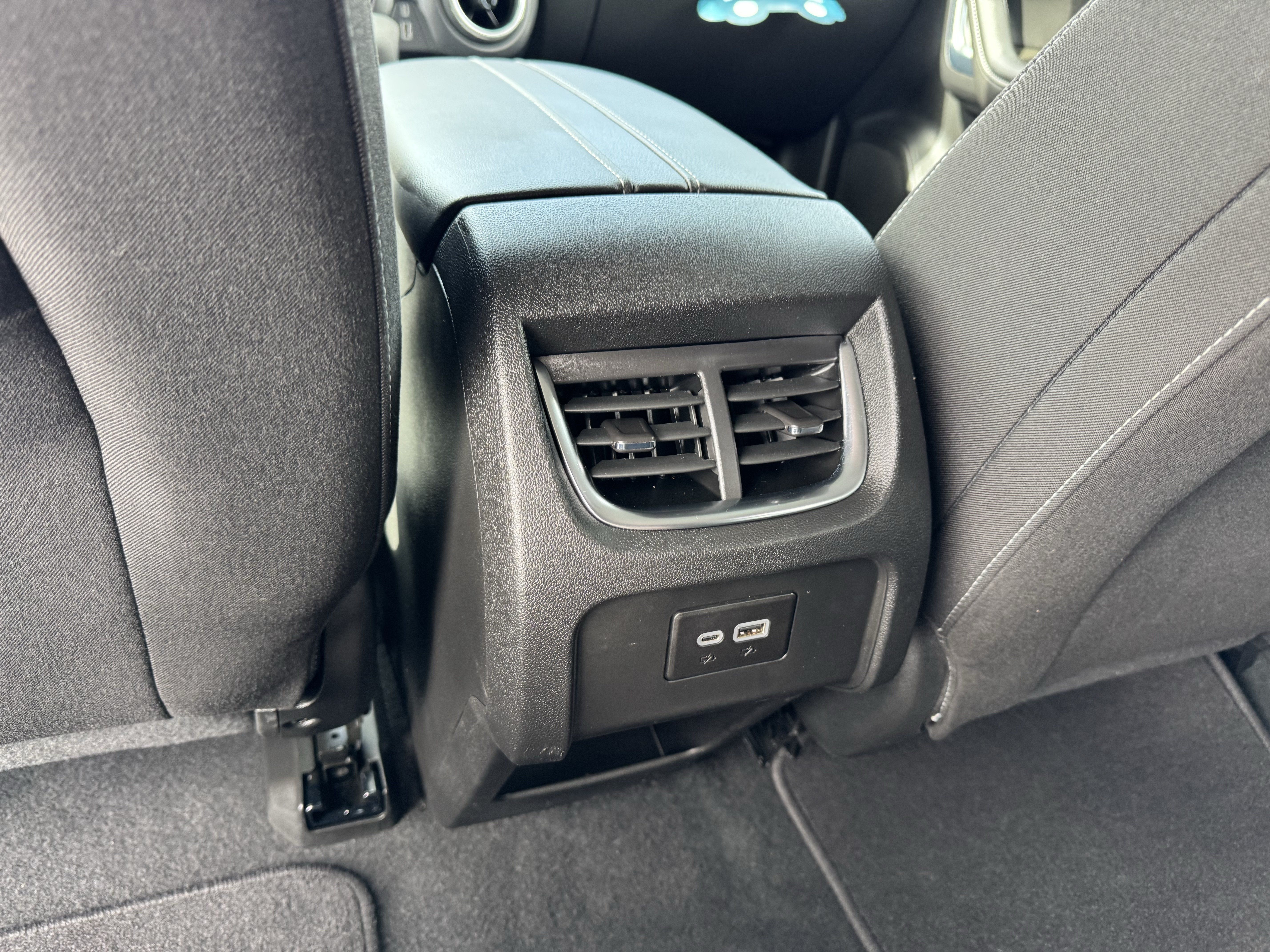 Used 2023 Chevrolet Blazer LT w/ Midnight/Sport Edition FWD image 16