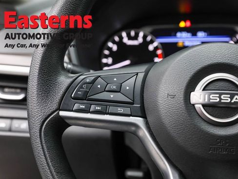 Used 2023 Nissan Altima 2.5 SV image 15