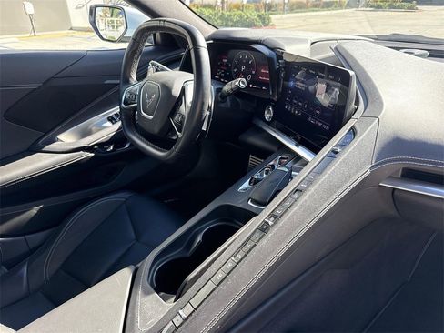 Used 2021 Chevrolet Corvette Stingray Convertible w/ Battery Protection Package image 23