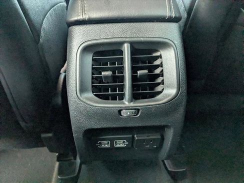 Used 2023 Jeep Cherokee Altitude Lux image 18