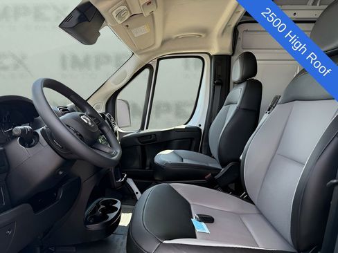 Used 2026 RAM ProMaster 2500 w/ Convenience Group FWD image 9
