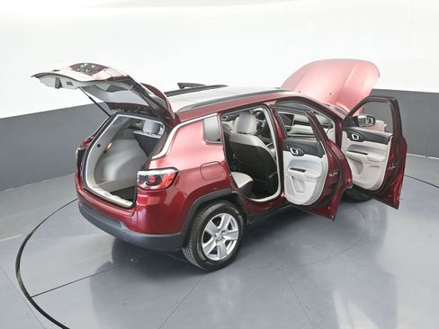 Used 2022 Jeep Compass Latitude w/ Sun and Sound Group image 68