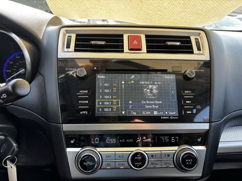Used 2017 Subaru Outback 2.5i Premium AWD/4WD image 15