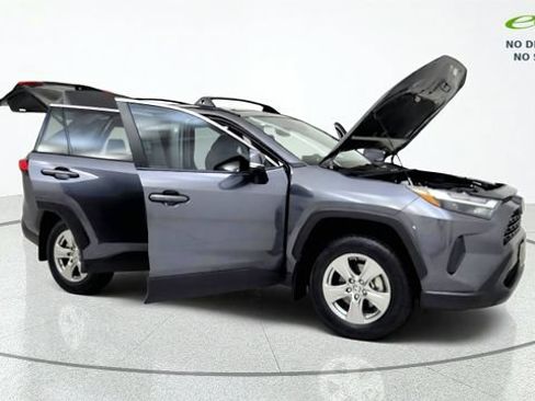 Used 2023 Toyota RAV4 XLE w/ Convenience Package FWD image 11