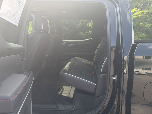 New 2026 GMC Sierra 1500 AT4X w/ LPO, Black Badging Package AWD/4WD image 17