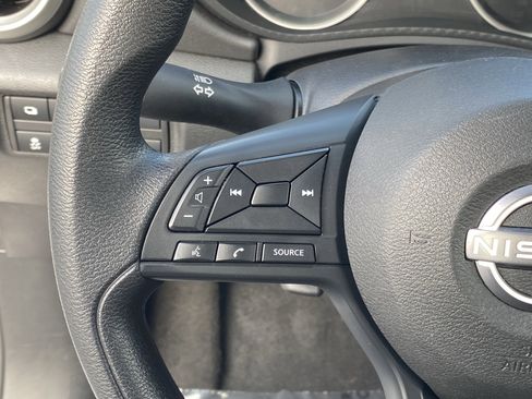 Used 2023 Nissan Versa S w/ Trunk Package image 24