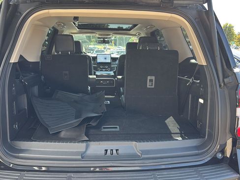 Used 2023 Ford Expedition XLT AWD/4WD image 27