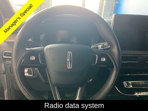 Used 2025 Lincoln Corsair Reserve w/ Towing Package AWD/4WD image 7