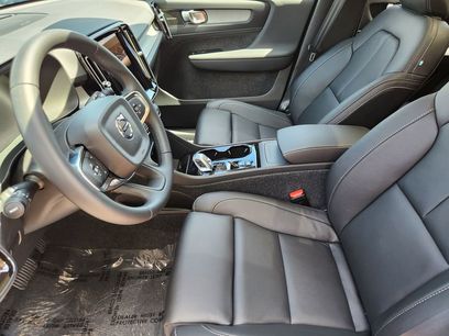 New 2026 Volvo XC40 B5 Ultra w/ Climate Package