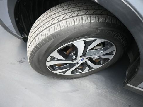 Used 2022 Subaru Outback Limited image 32