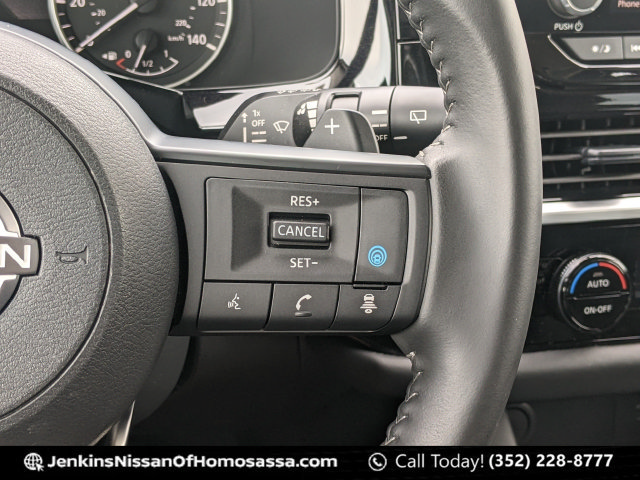 Used 2025 Nissan Pathfinder SV w/ SV Premium Package FWD image 49