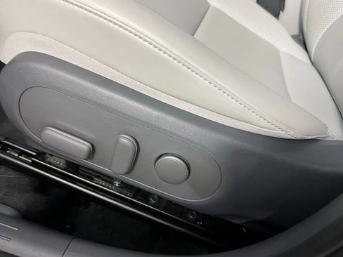 Used 2024 Hyundai Kona Limited image 25