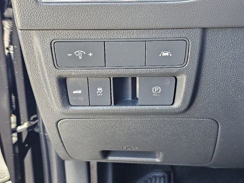 Used 2012 MAZDA MAZDA3 i Touring FWD image 22