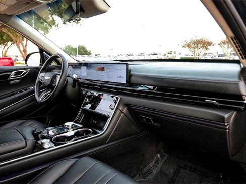 Used 2025 Genesis GV80 2.5T Standard image 11