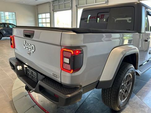 Used 2020 Jeep Gladiator Overland w/ Dual Top Group AWD/4WD image 6
