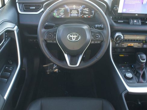 Used 2024 Toyota RAV4 XSE image 5