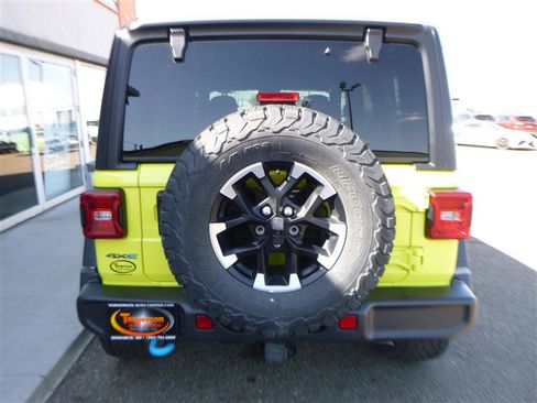 Used 2024 Jeep Wrangler Unlimited Rubicon 4xe AWD/4WD image 19