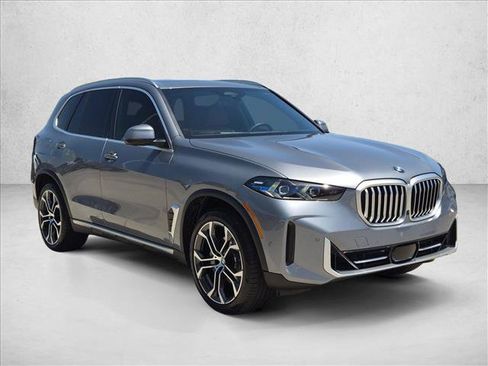 Used 2026 BMW X5 sDrive40i w/ Climate Comfort Package RWD image 3