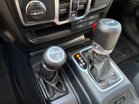 Used 2021 Jeep Wrangler Unlimited Sport AWD/4WD image 21