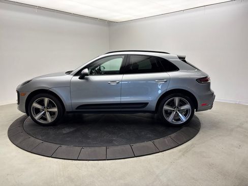 Used 2023 Porsche Macan AWD/4WD image 2