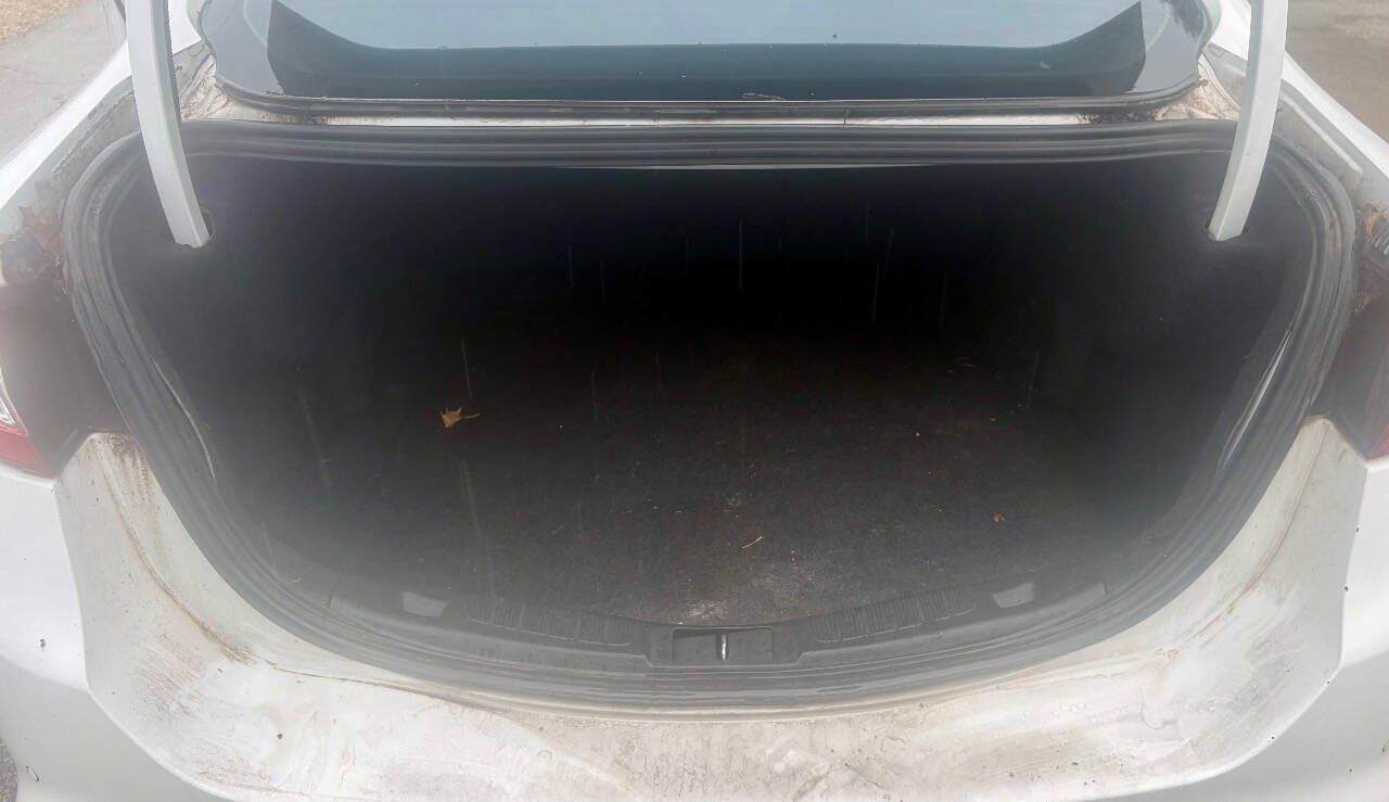 Used 2013 Ford Fusion Titanium FWD image 16