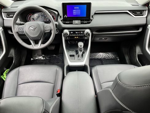 Used 2024 Toyota RAV4 XLE Premium FWD image 9