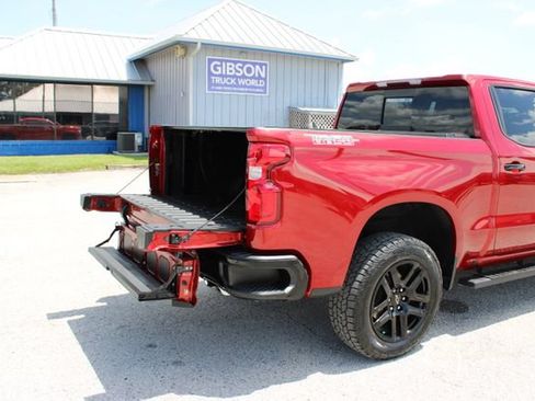 Used 2024 Chevrolet Silverado 1500 LT Trail Boss w/ Convenience Package II AWD/4WD image 11